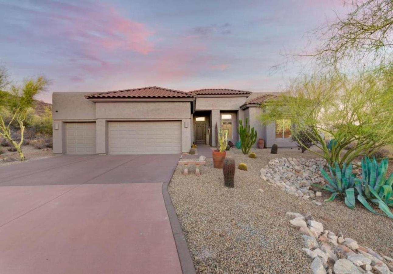 Holiday home Luxury Heated Pool Desert Views For 6 *