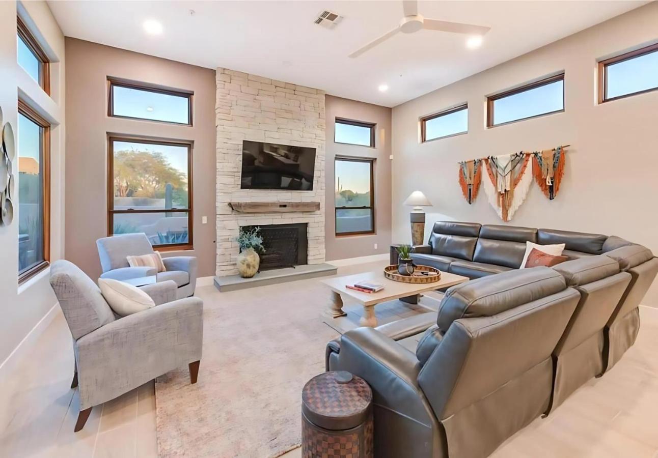 Luxury Heated Pool Desert Views For 6 Holiday home